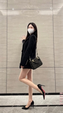 媛希 168.C.51.26歲  身材比例超棒的OL 整體氣質非常好   給人的感覺一點都不像是會下