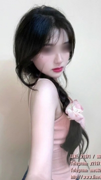 艾琳  163cm Dcup26歲  46kg 白皙水嫩的胸部讓人看了就想撲上去 LG  親親    舔蛋蛋
