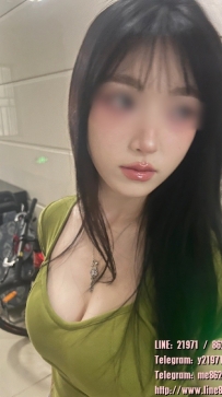 樂樂 162cm/47kg/E罩杯/24歲   完美的身材比例 搭配吹彈可破的肌膚  每個動作表情都在
