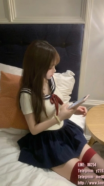 諾諾 160cm  44kg C+ 22歲  天生麗質 長相甜美  皮膚超白 外貌協會 服務好 粉嫩 熱情