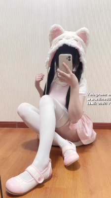 美妮  157.44.B.18歲 #在校學生妹  清秀大方的學生妹 身形纖細，嬌小玲瓏，像是一朵含