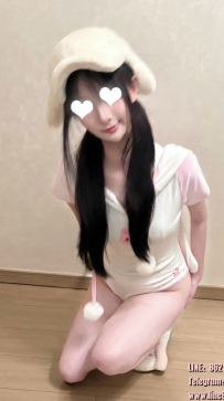 萱萱 20y 157cm/44kg/C杯 妹妹是屬於悶騷型的. 平常看起來可可愛愛  甜美系的 床上卻