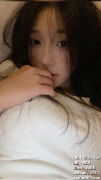 安然 163-23歲-D奶  嫵媚 淫蕩 艷麗尤物型辣妹身材火辣 健談 主動熱情  很會挑逗 奶大