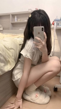 汐安 155/45 18歲/C奶 超級小隻卡哇伊女孩 155的身高非常好操作 不管是抱起來狂幹還是